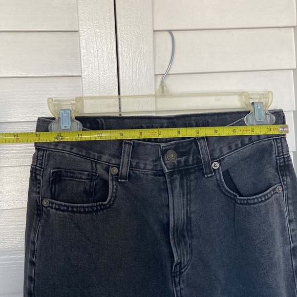 American Eagle Mom Jeans - Picture 7 of 8